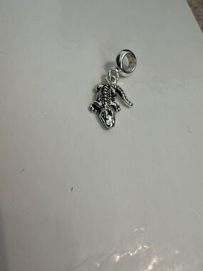 Alligator Charm Pendant in Shiny Silver Tone